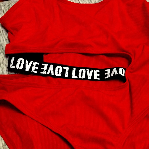 Swim suit - Picture 3 of 5